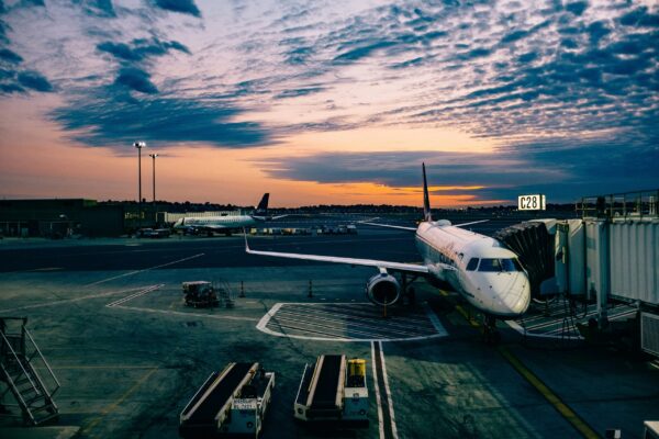 《絶対に教科書に載ってない英語フレーズ》旅行編